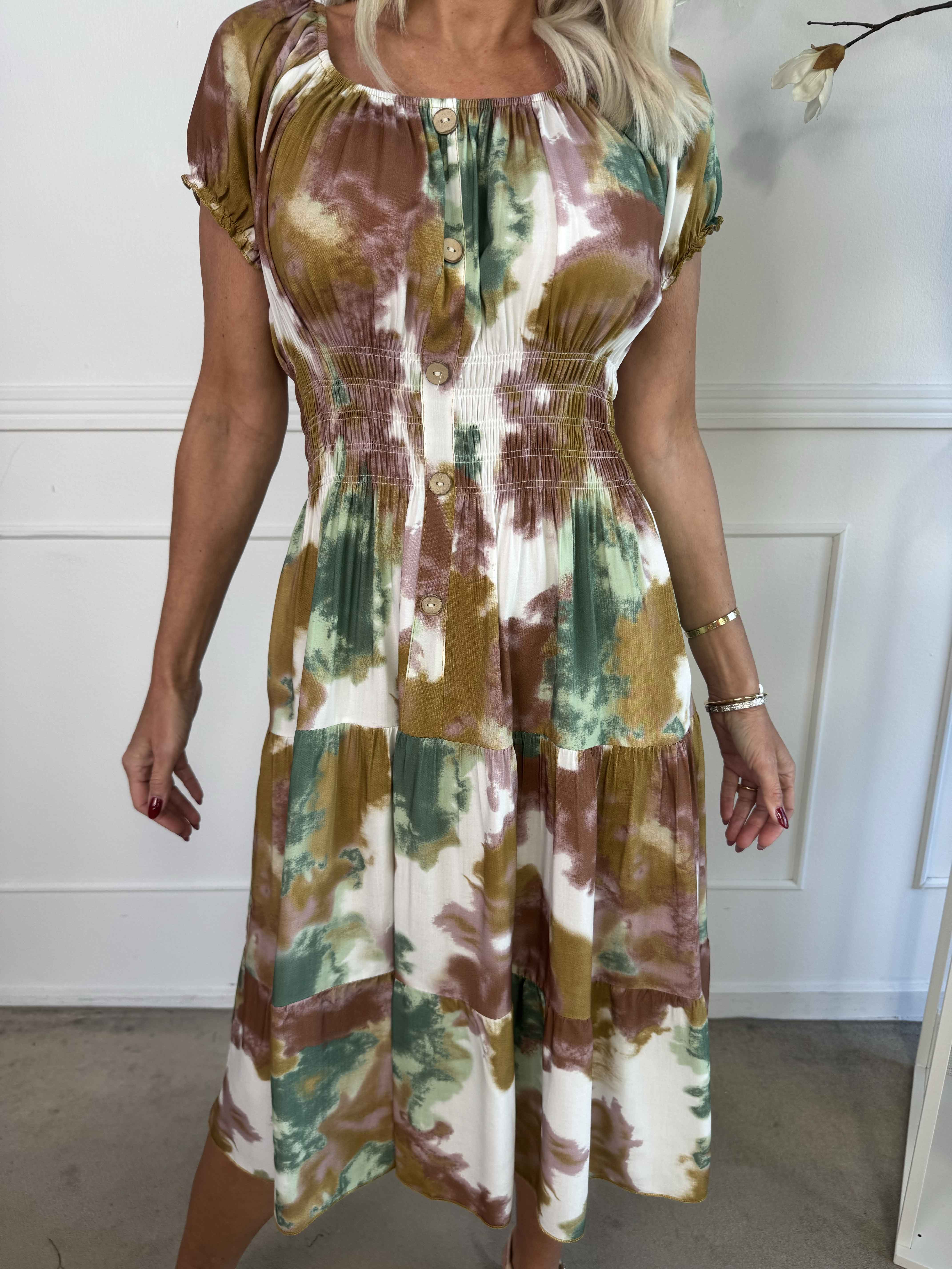 Leah - Mångfärgad viskosklänning med puffärmar och fickor